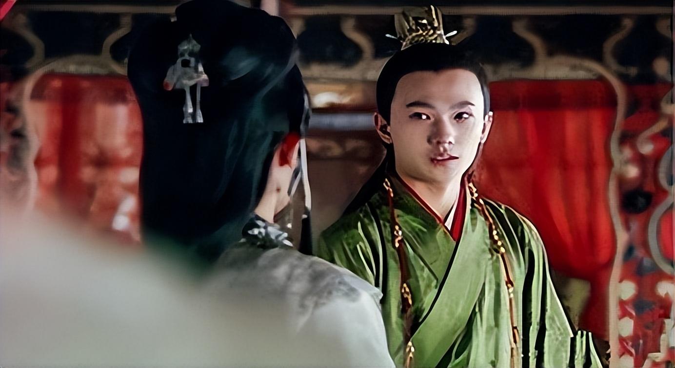 同样是新版《红楼梦》,杨洋演的是成年版贾宝玉.