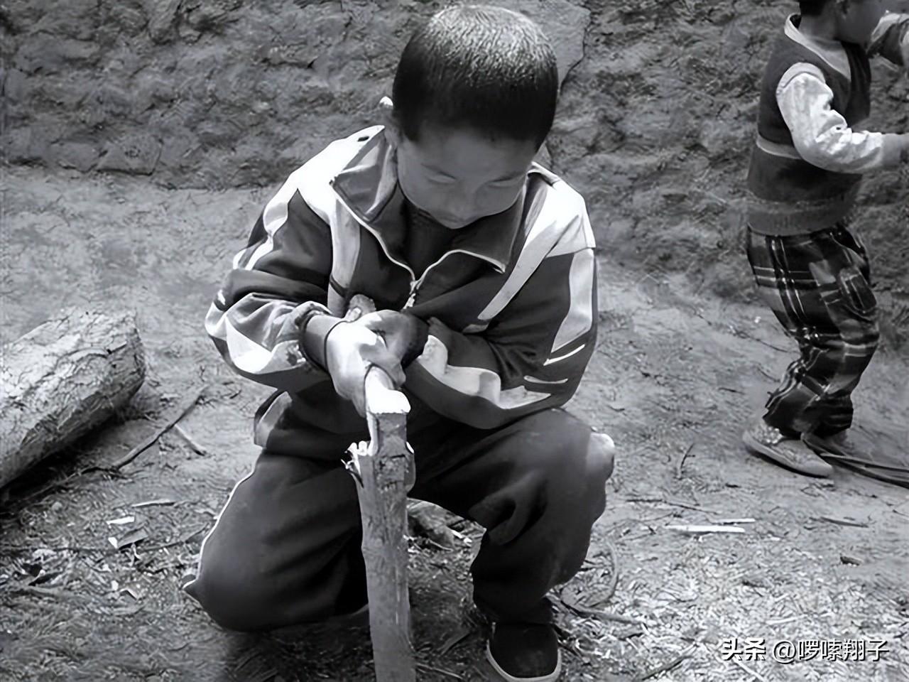 二八大杠小孩骑图片