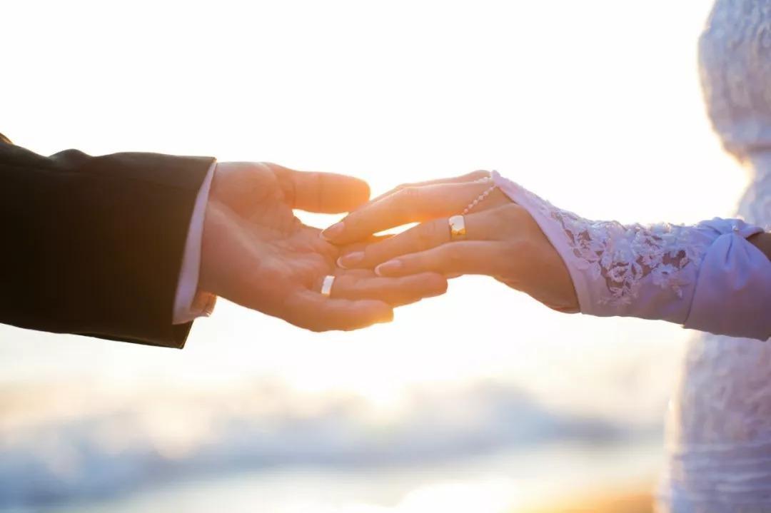 2011年江苏妈妈看女儿男友像丈夫调查怀疑他是死去21年的儿子