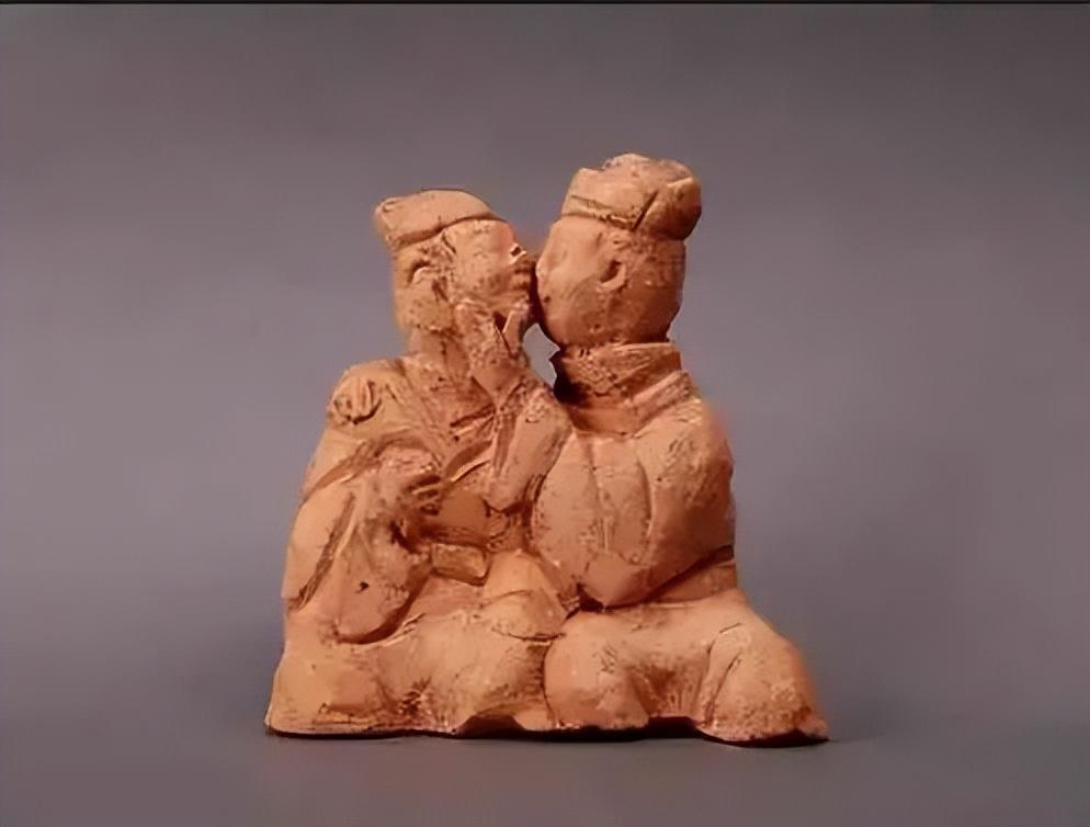 如果不是有确凿证据证明这2座石棺是汉代之物,大家甚至怀疑这两座陶俑