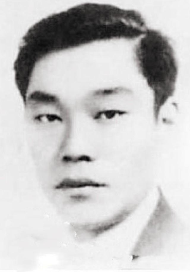 顾顺章与他平起平坐粟裕是他手下爱将罗瑞卿感激他为领路人