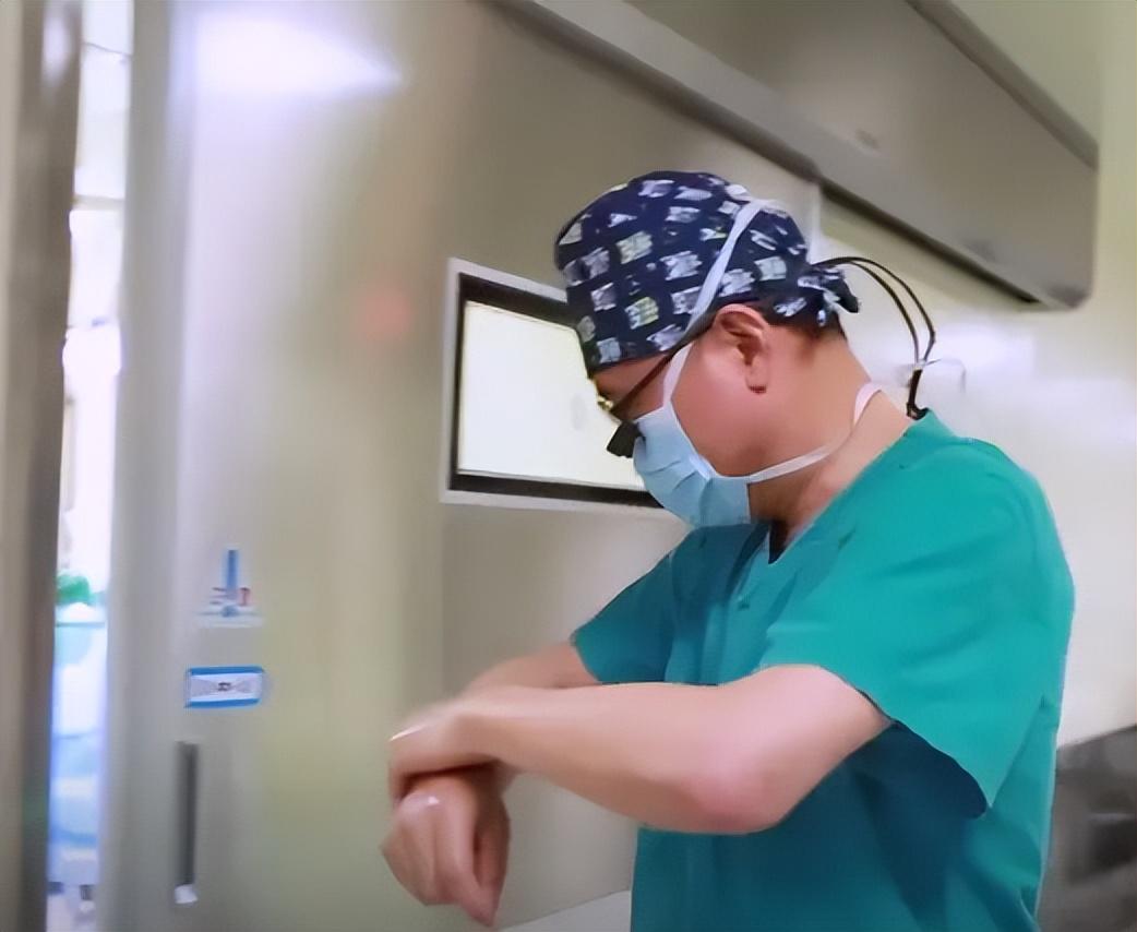 19年一藏族少女患虫癌医生开刀取出2斤虫子最后结果如何