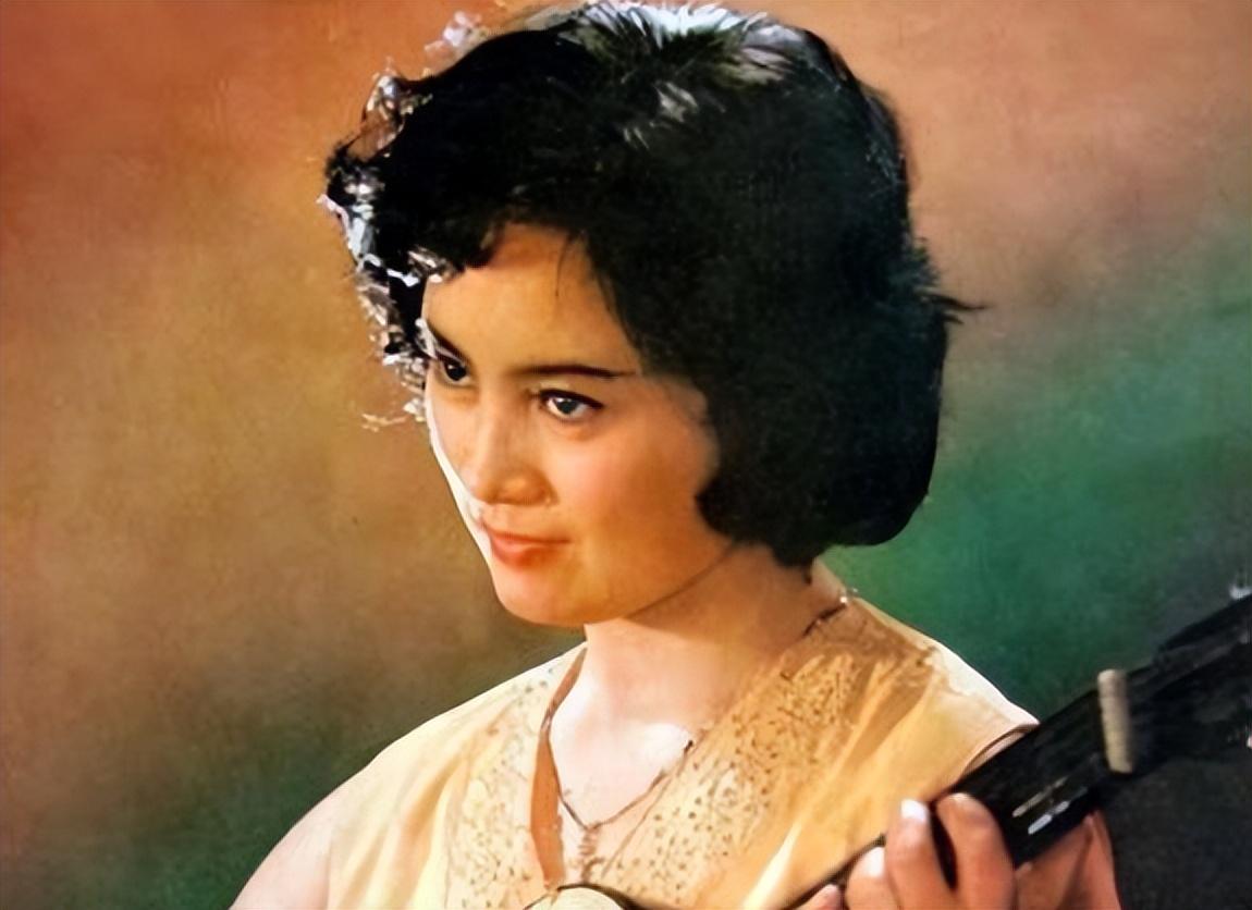 回顾80年代著名女星张金玲巅峰时隐退生子现在过得怎样了