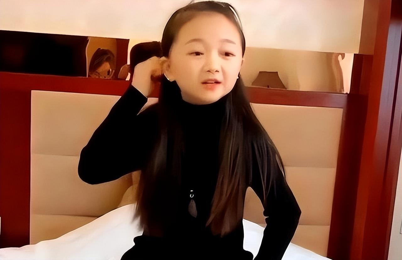 回顾成都最美袖珍女结婚时因童颜引争议婚后生活怎样