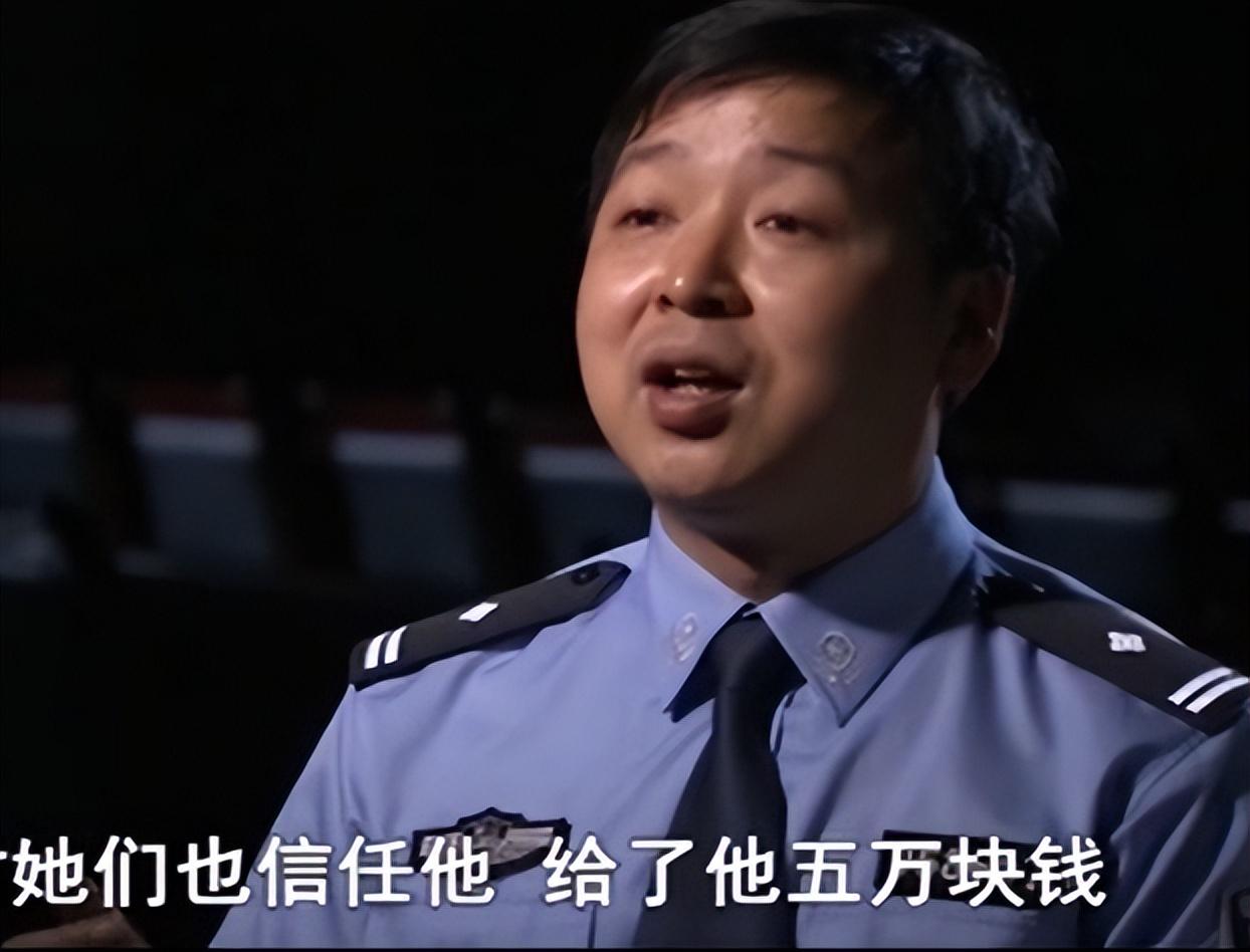 原来马丽怀孕后,为了方便产检,一直带着张海军住在市里的小姑马小红家