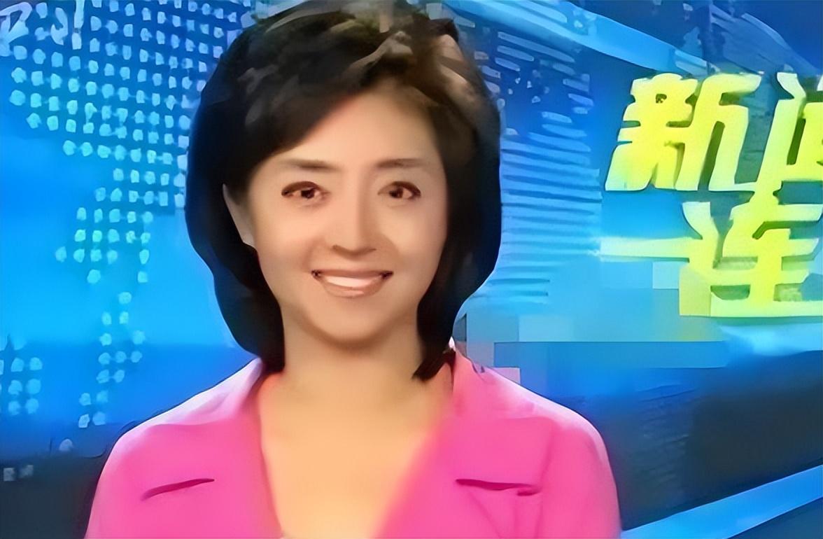 由于佟瑶作为电视台主持人算是公众人物,四川卫视在事发后也发了讣告