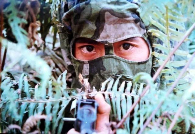 傅平山:对越作战牺牲级别最高的侦察兵,遗体被敌人浇筑在水泥中