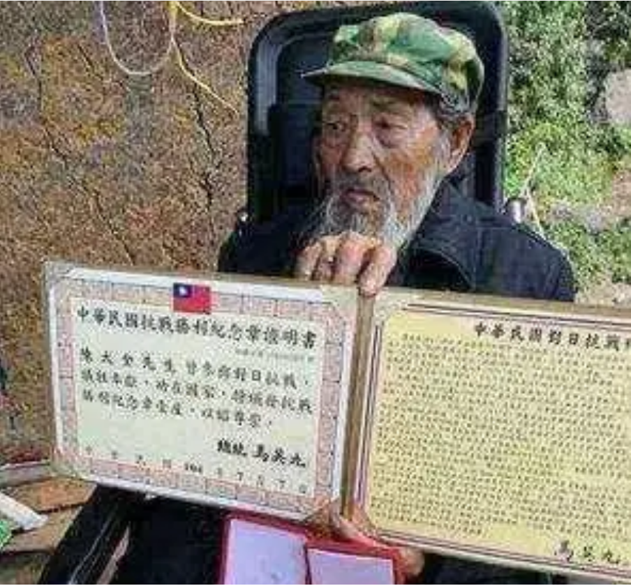 陈大权遵义是一座著名的红色城市,我党命运的转折点就发生在这里