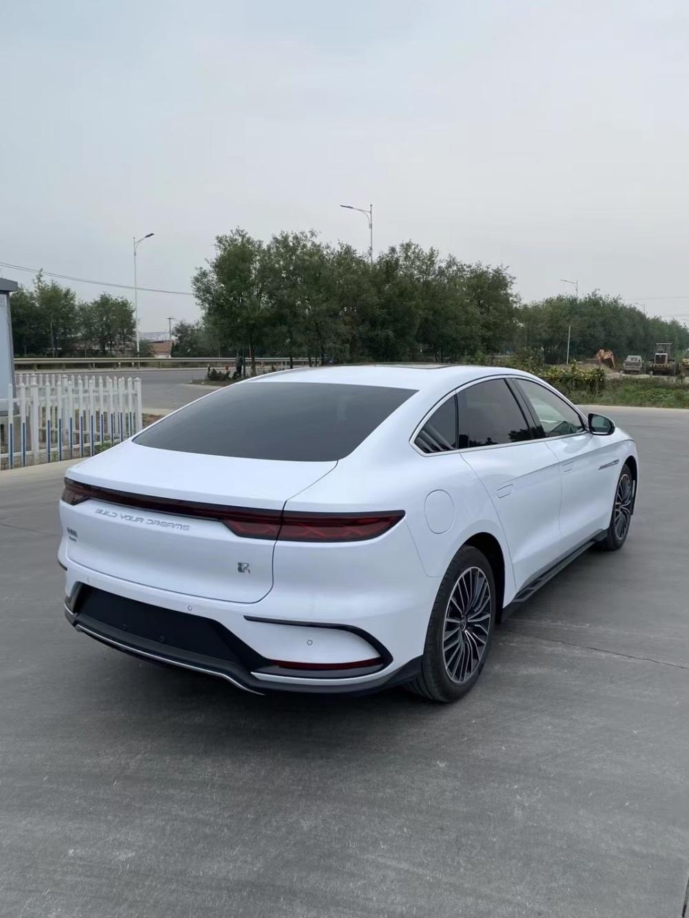 比亚迪汉dm-i最大续航1300km,家庭首选的插电混动轿车