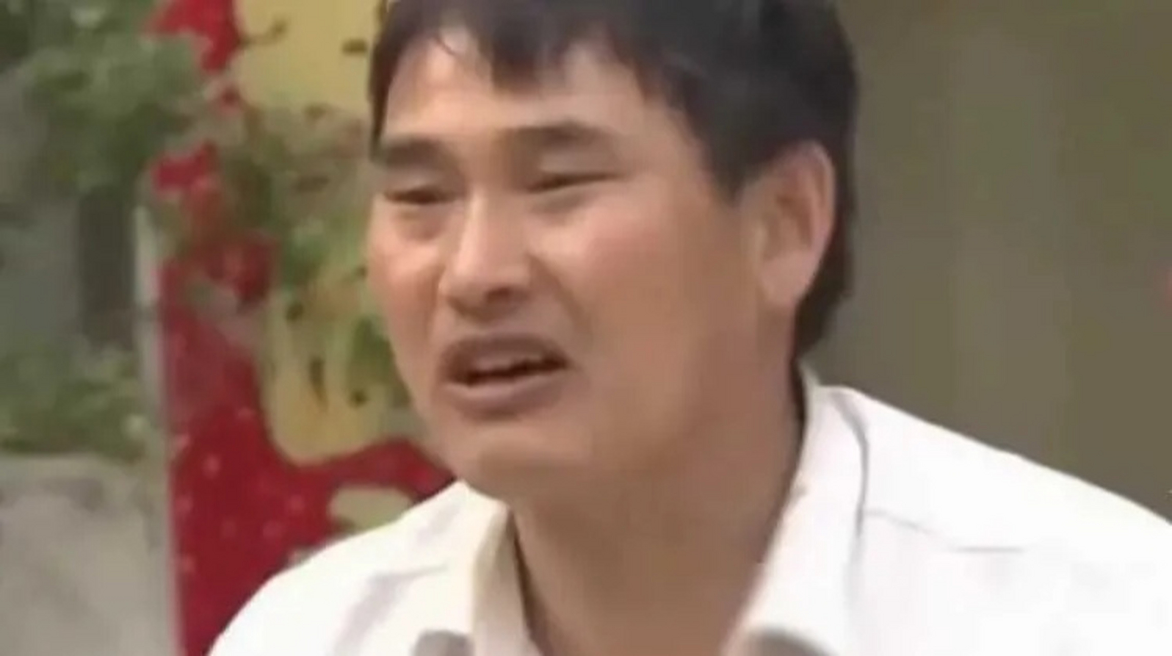 大衣哥终于坦率地说出了自己的出场费,让许多网友感到震惊.