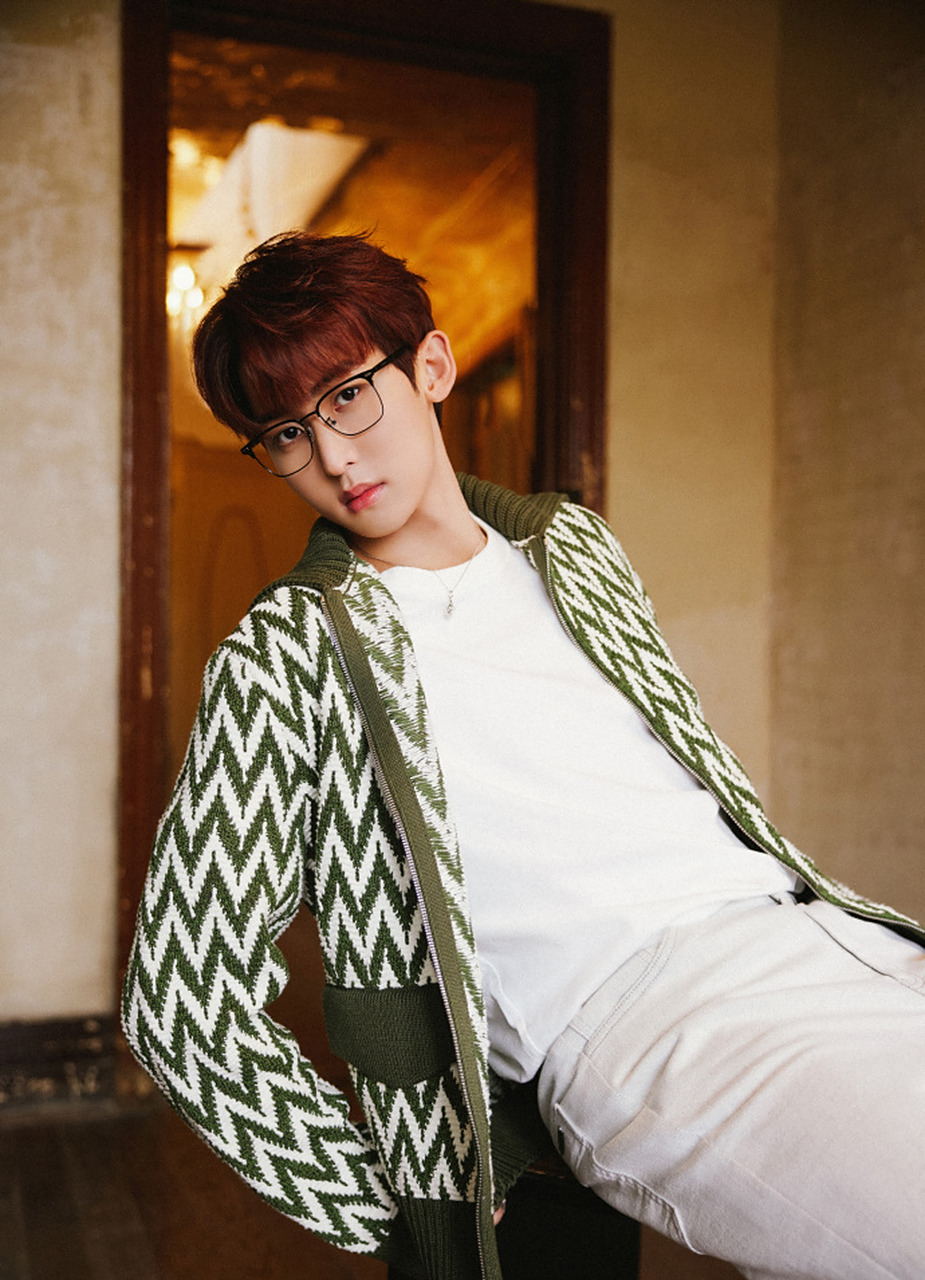 唐九洲# 不得不说,jojo还是戴眼镜看起来更帅气一些.