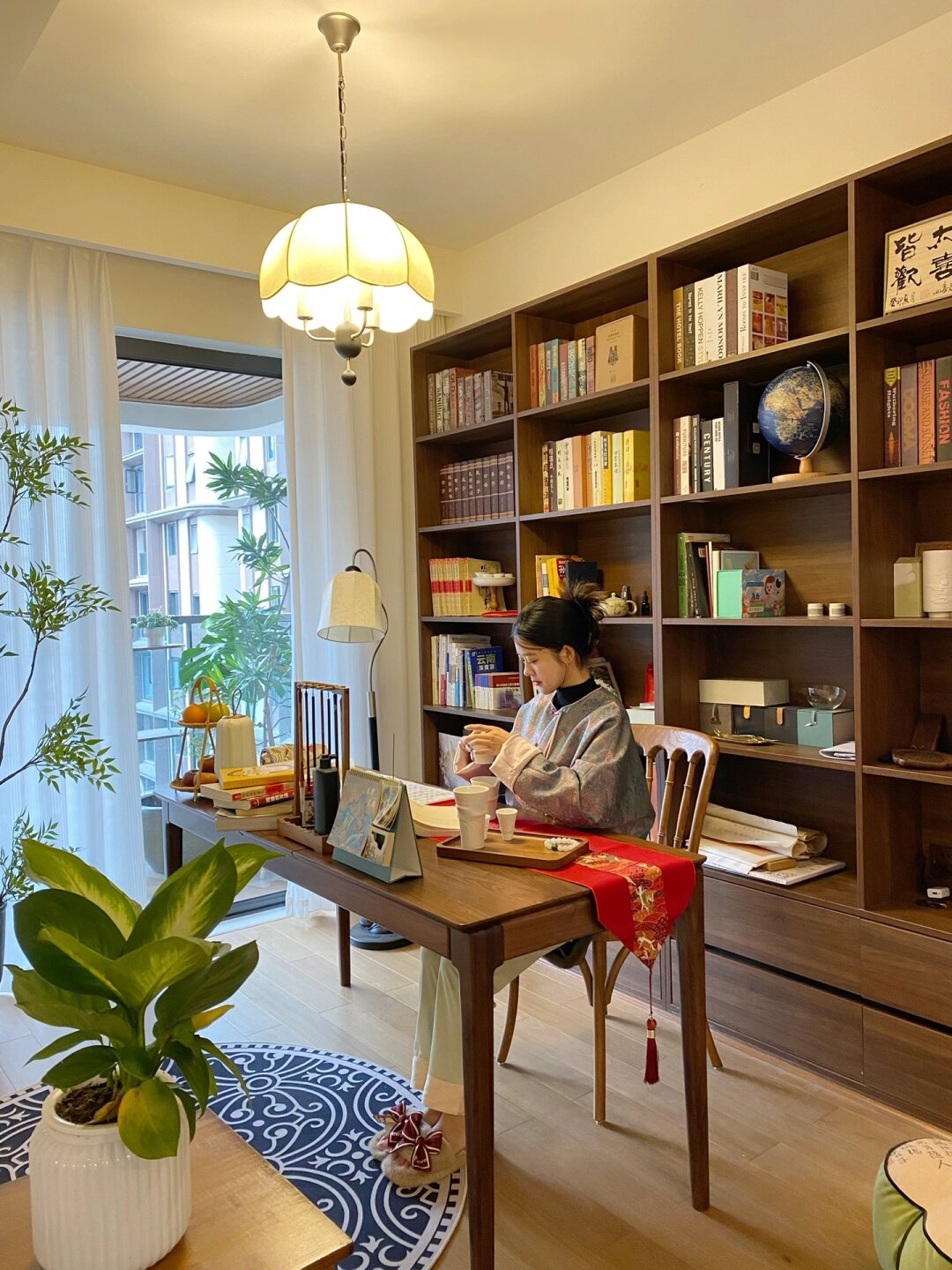 这样的开放式书房谁不爱呢 翻开一页书,沏上一壶茶 享受安静的独处