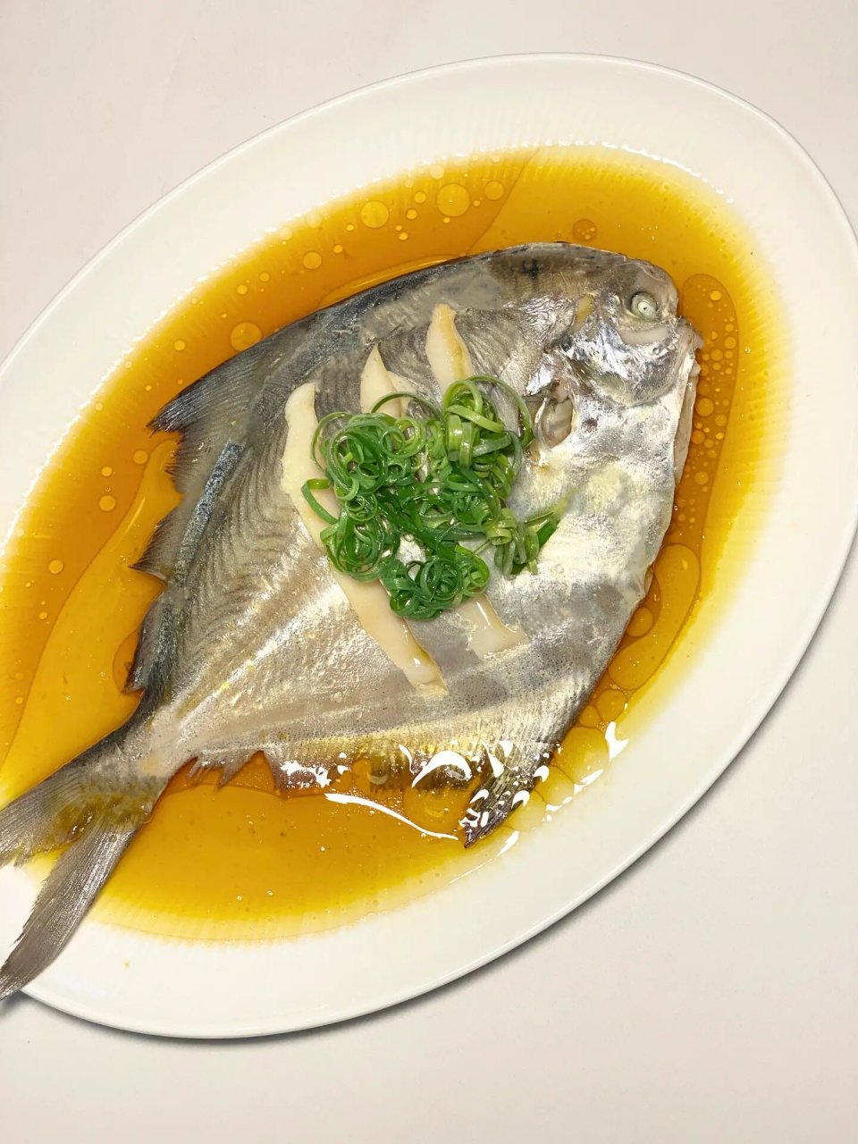 以前我都买金鲳鱼,现在想想,还不如拿那些钱去买杯奶茶喝呢04!