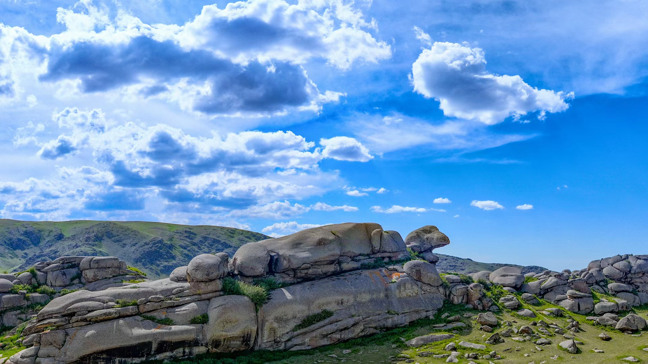 4月1日新疆吉木乃县草原石城景区正式开门营业啦!