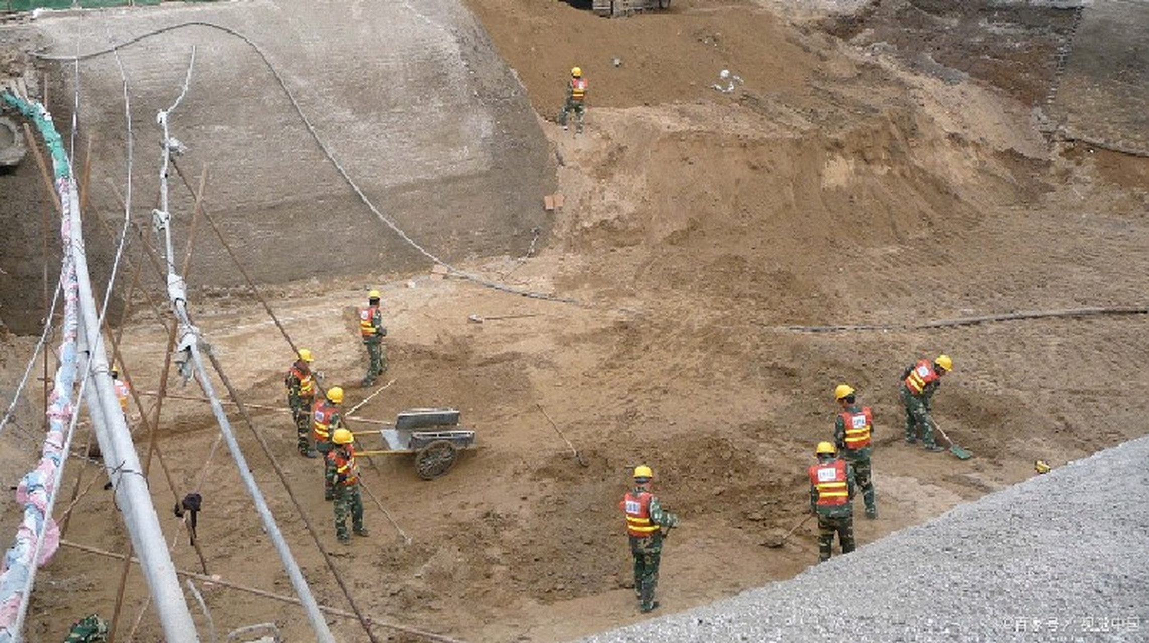 基坑工程标准规范涉及土方开挖,支护结构,降水与排水,监测与检测等