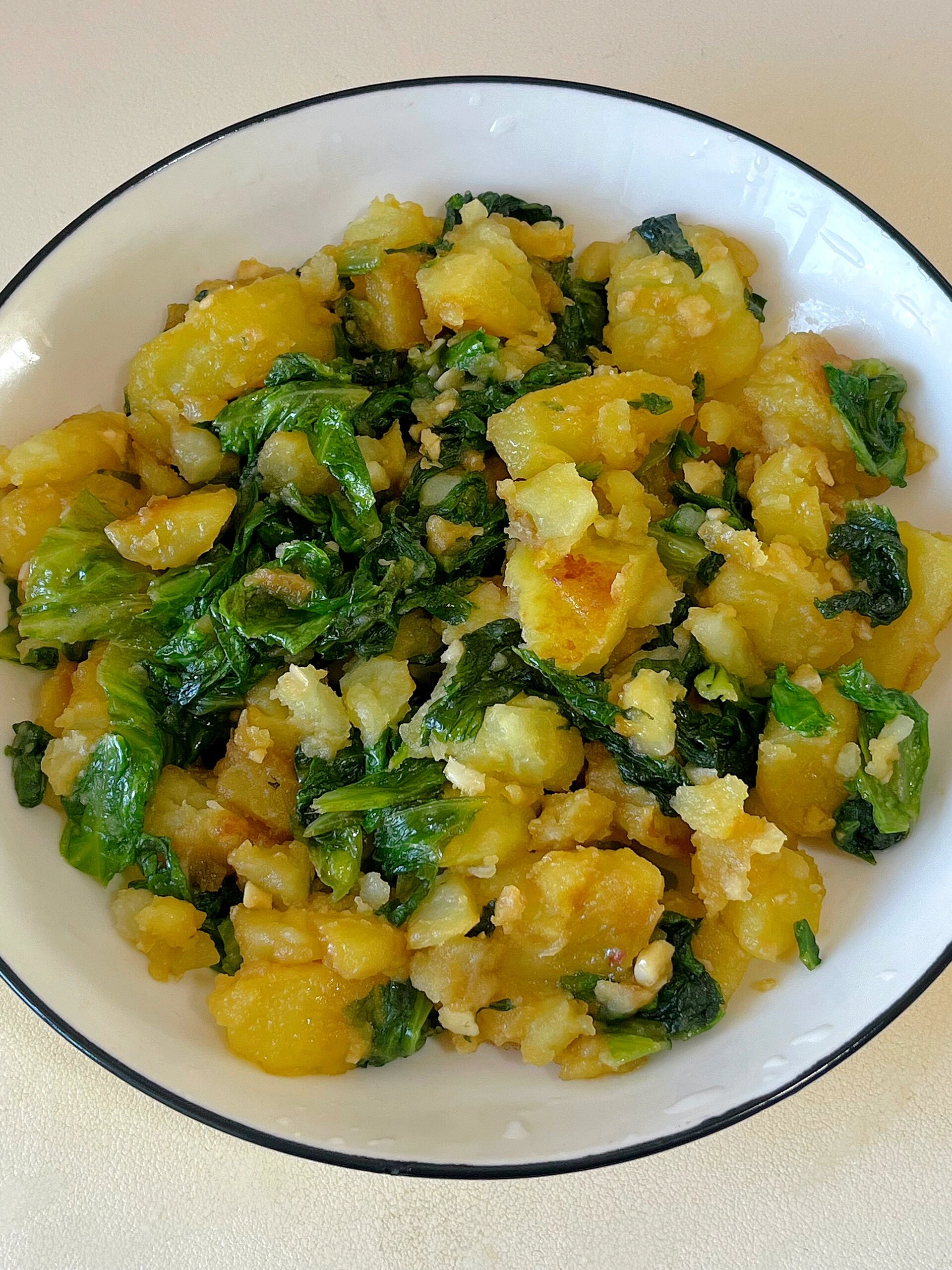 今天这个生菜土豆好好吃! 土豆减脂期也是可以吃的,而且是优质碳水!