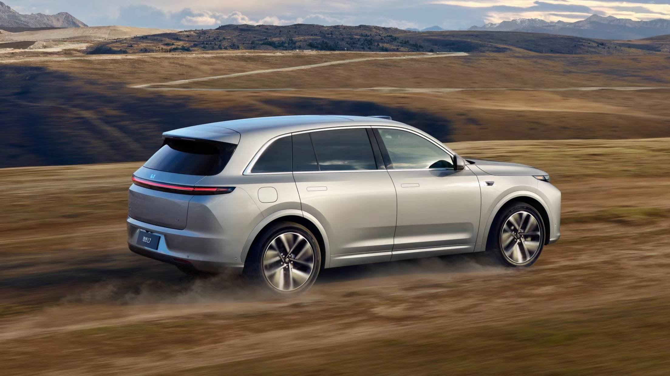 理想l7:月销过万的自主豪华suv,体验中的"松弛感"