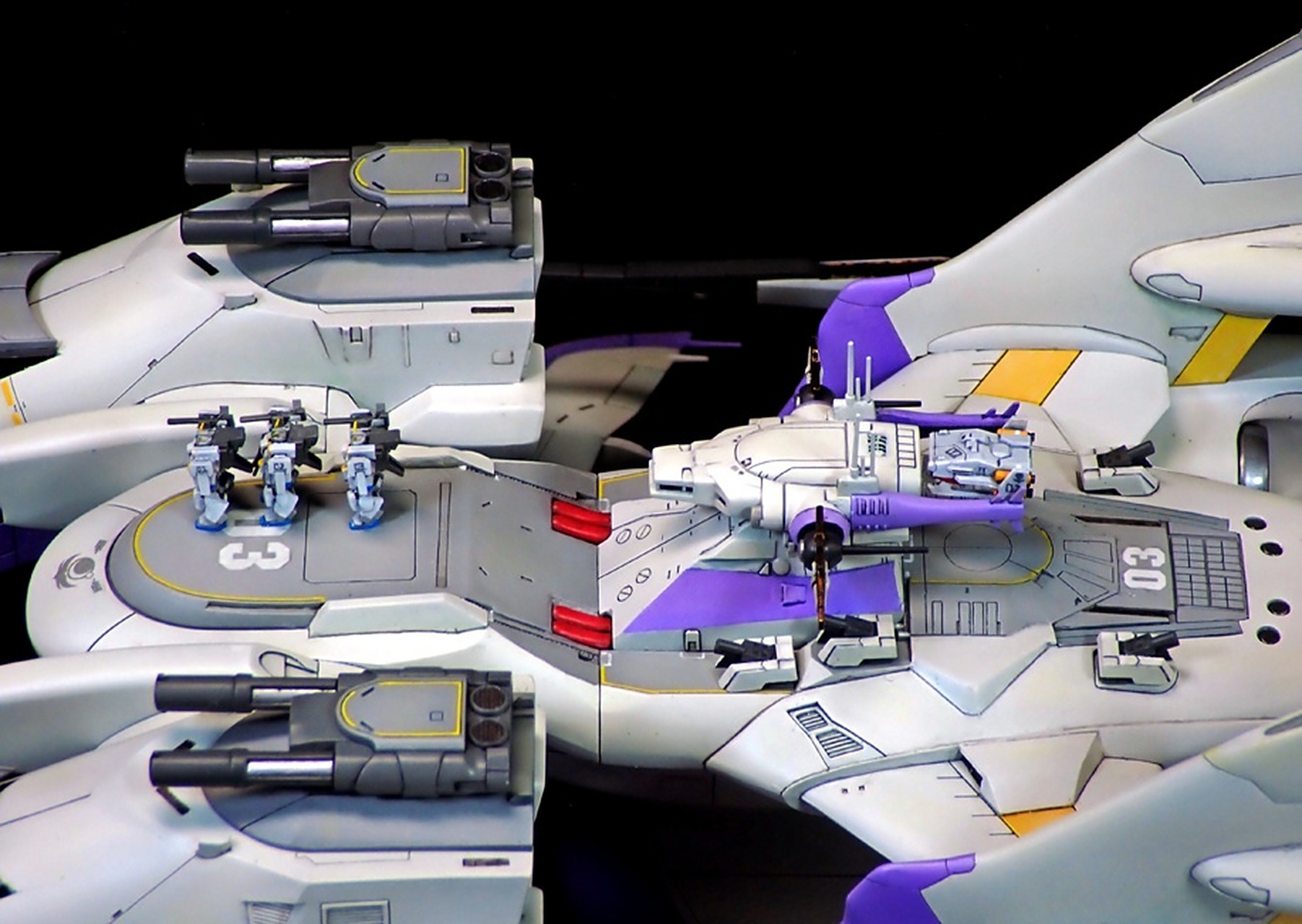 模型欣赏:继续分享fly制作改造的ex大天使号·加百列Ⅲ,展现了其飞行