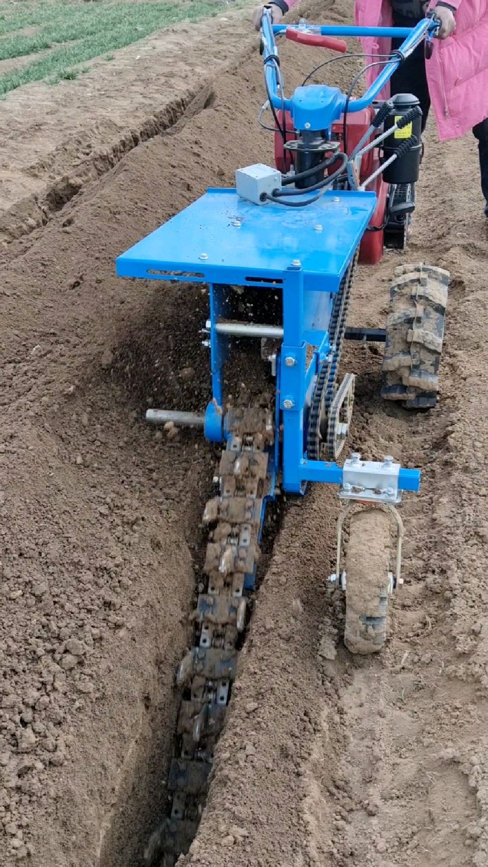 柴油链条开沟机,工程专用开槽机-度小视