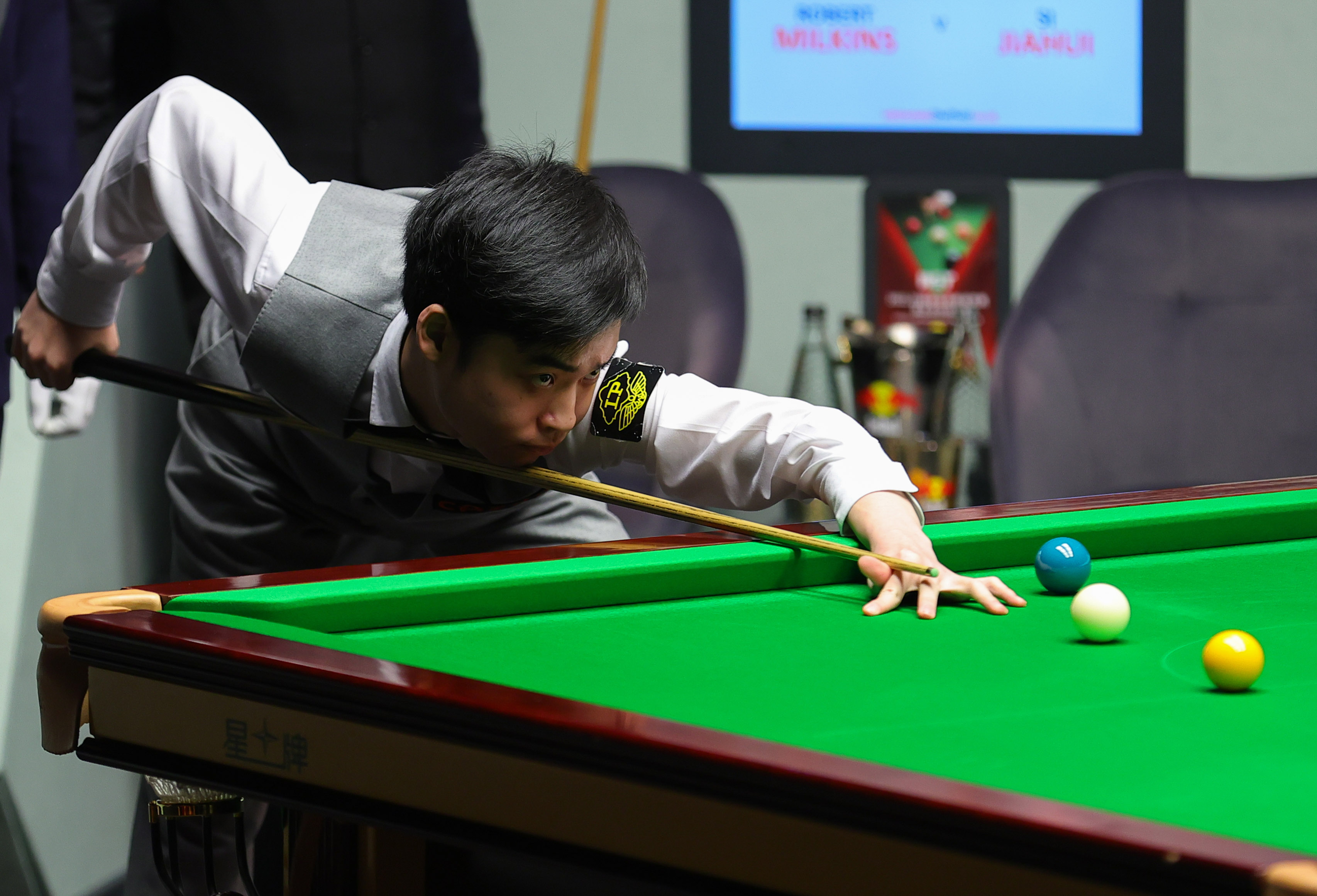 2比5爆冷出局!00后斯诺克天才被淘汰,丁俊晖接班人状态大滑坡