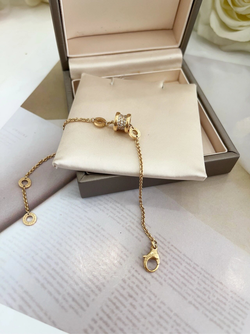 bvlgari宝格丽小蛮腰手链 单戴叠戴手镯手链都很好看