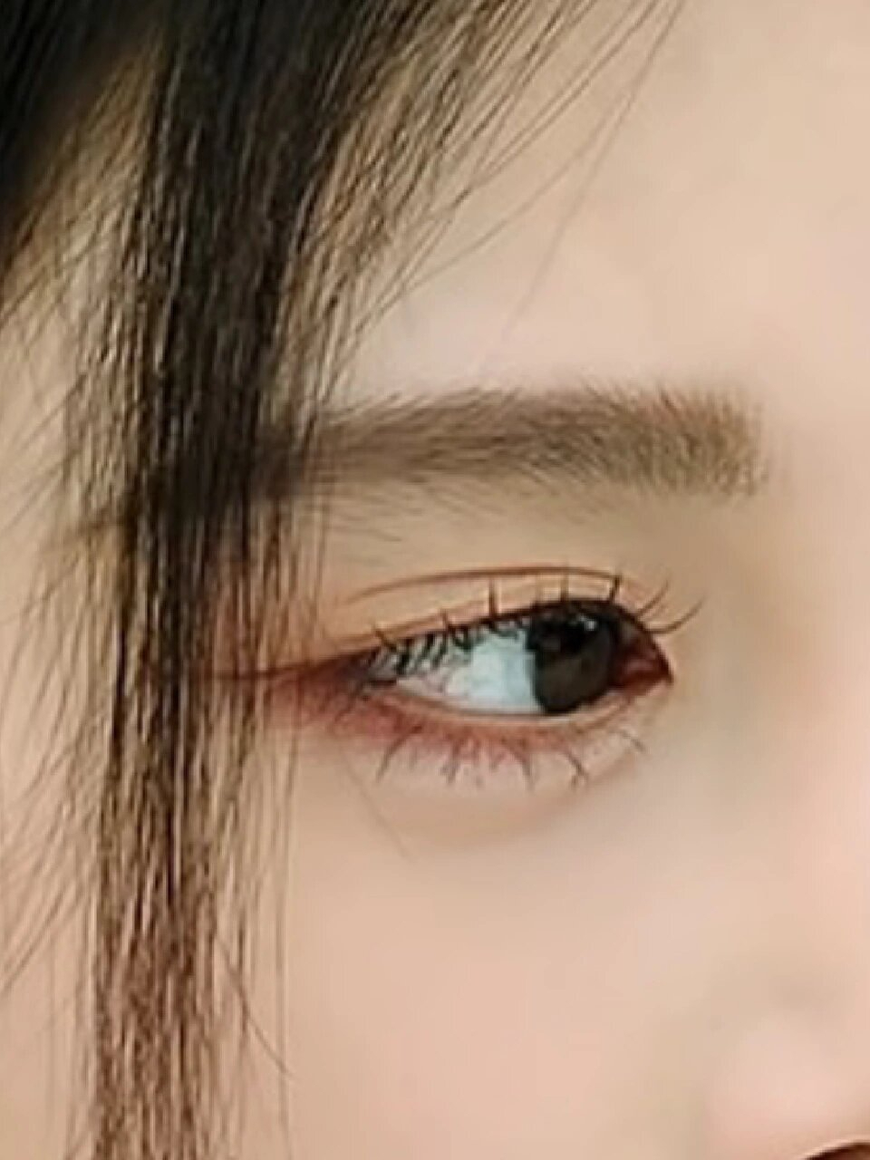 真的没有人注意到鞠婧祎的双眼皮贴吗?