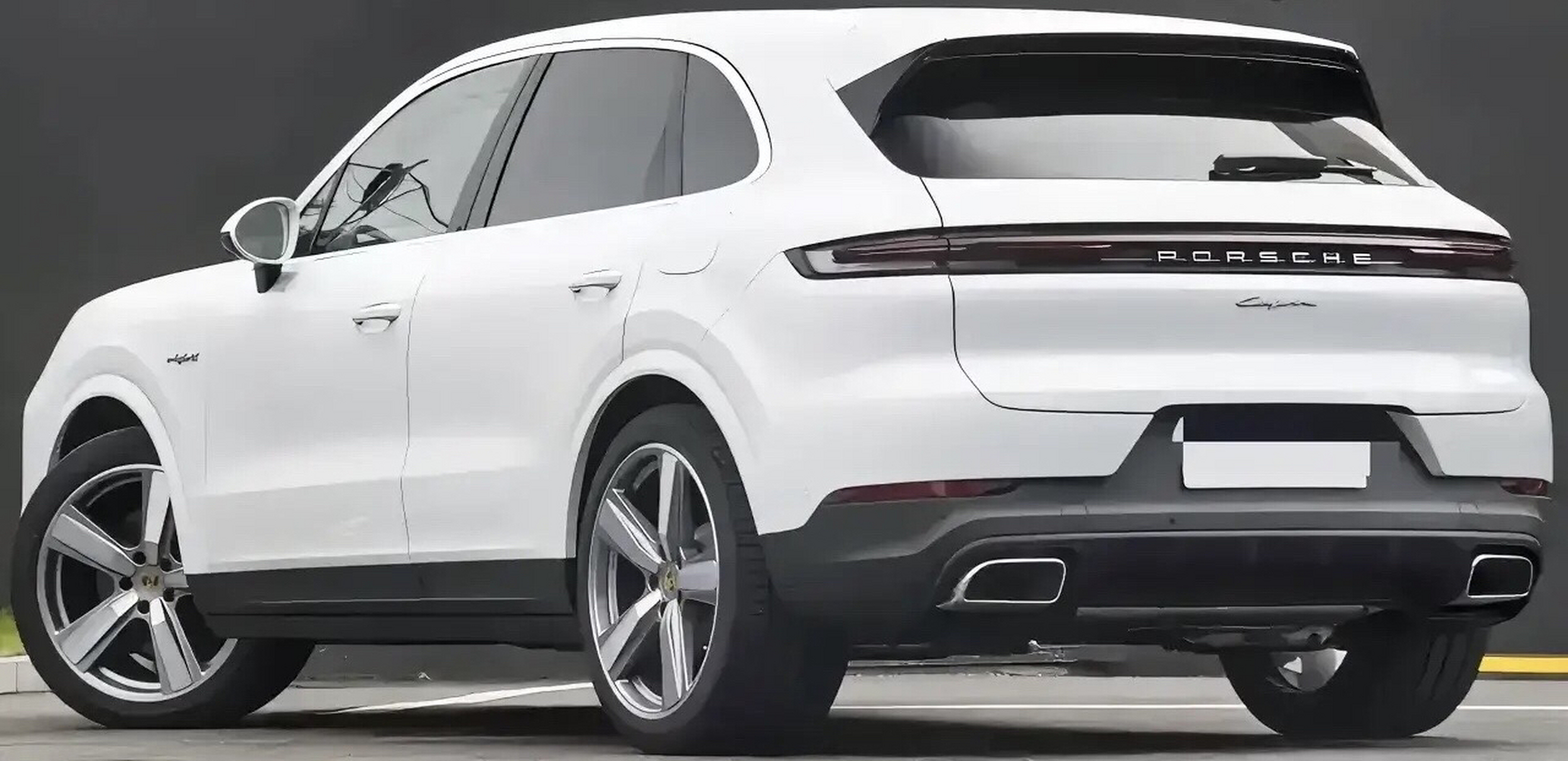 三代保时捷卡宴尾部同框对比图,觉得第二张最好看