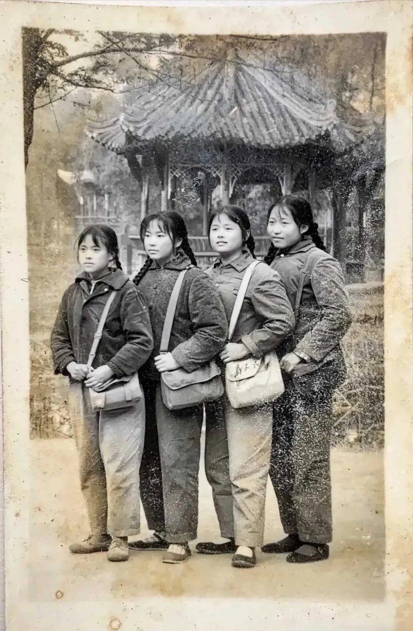 70年代穿衣服风格图片