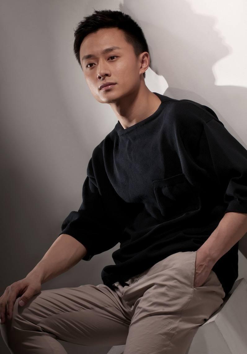 经过一年的复读,吴建直接通过了三所学校的录取,北京