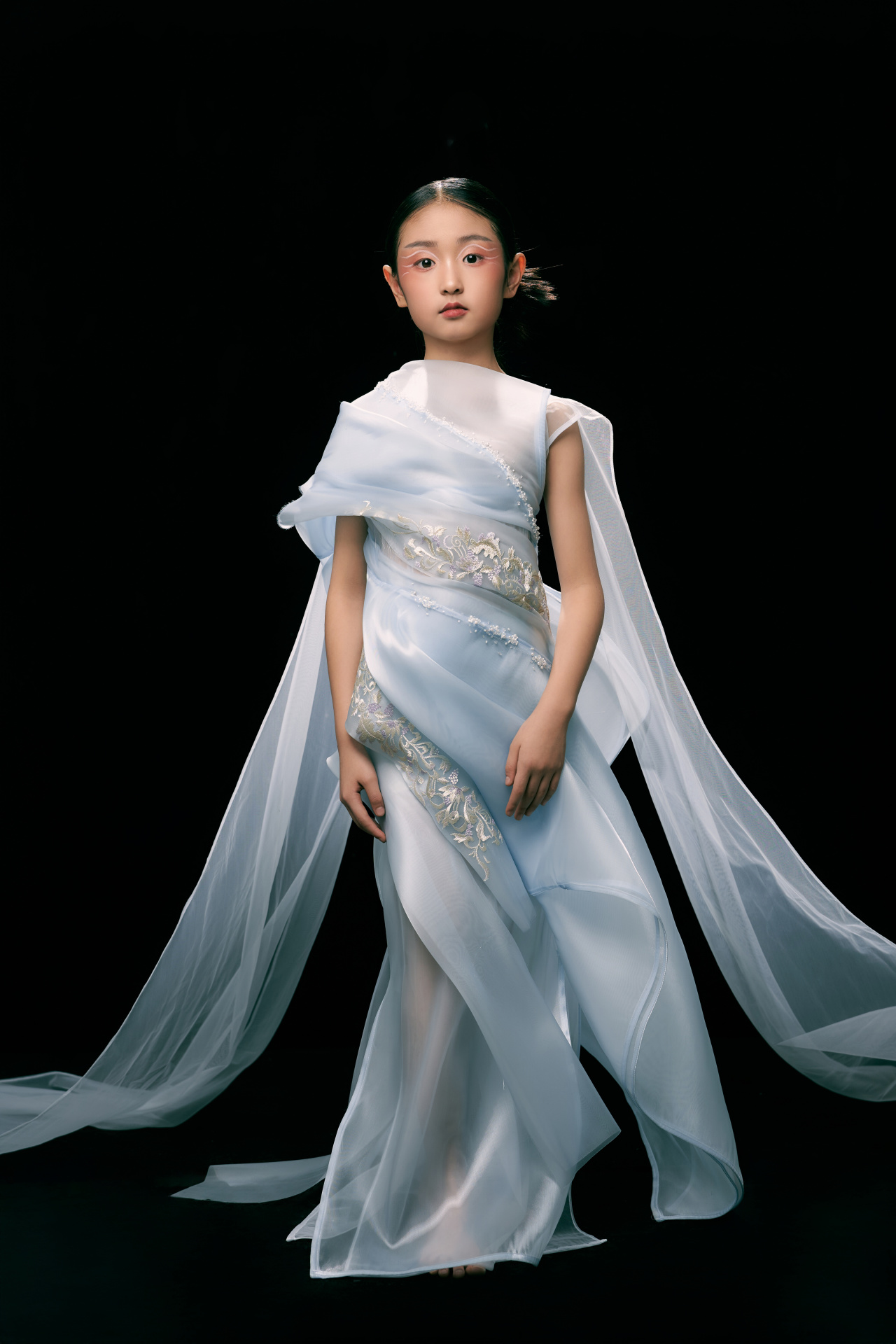 三寸盛京·张彦:国风童装"开天"精彩|aw24中国国际时装周