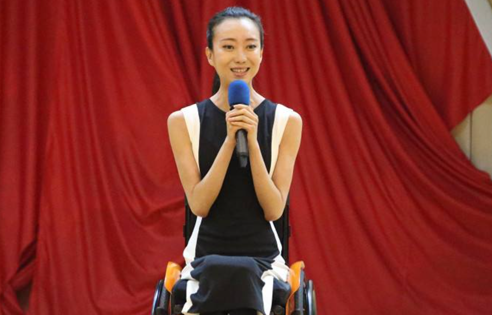 回顾轮椅舞者刘岩在奥运彩排中摔伤令张艺谋愧疚一生如今怎样