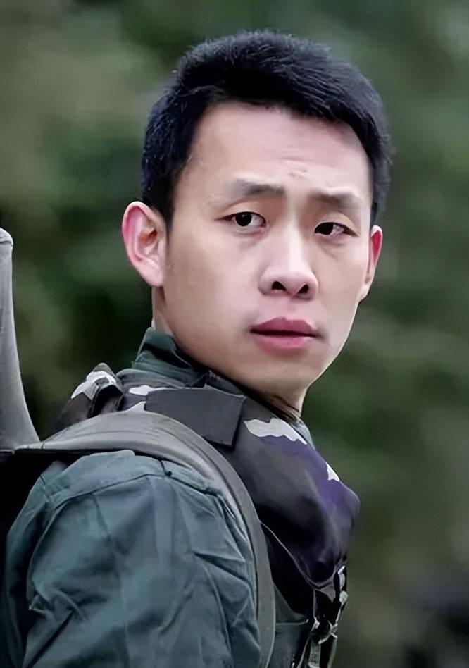 回顾张译照顾植物人初恋女友10年为何娶了二婚带娃的钱琳琳