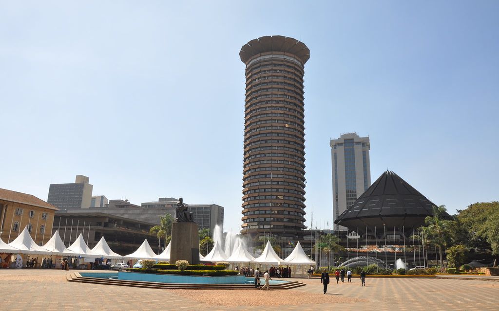 非洲男子自称马斯克私生子