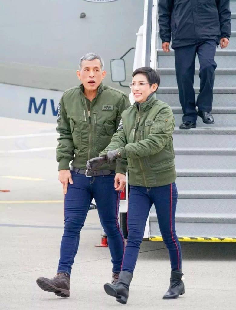 诗妮娜贵妃长达3000字的忏悔书,表示对国王不忠,钦佩苏提达王后