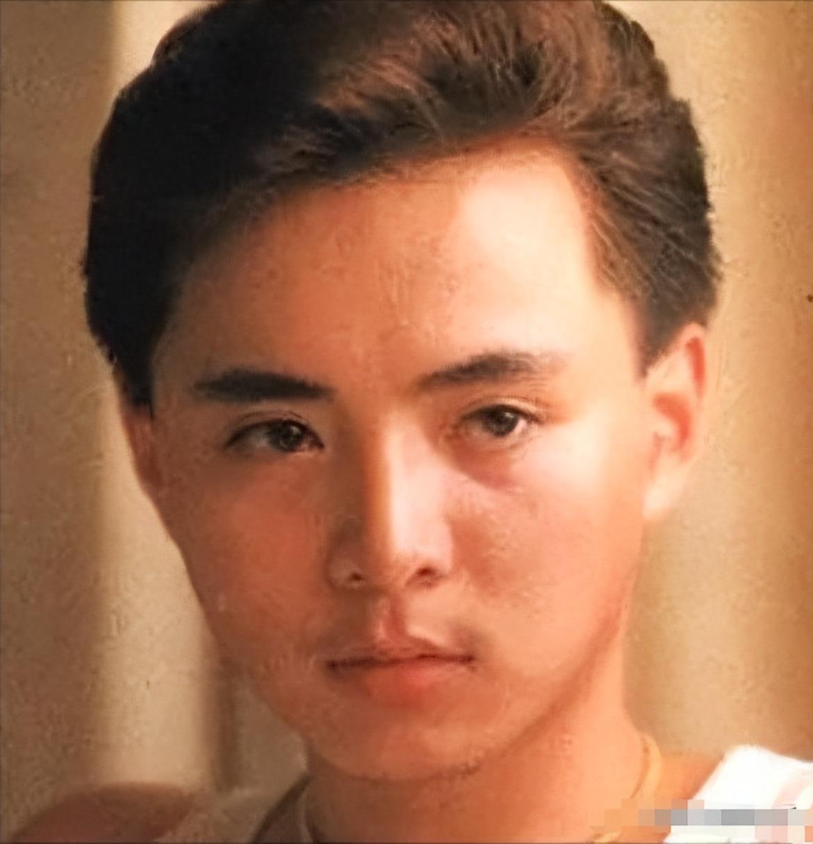 回顾歌手周峰深圳街头失踪9年时间下落不明连家人都找不到