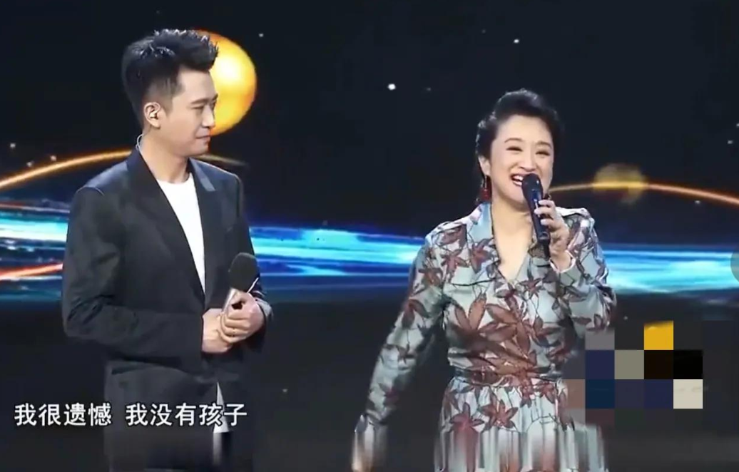 回顾杨昆:别墅被拍卖,退休金2500,59岁无儿无女为夫还债,现怎样?