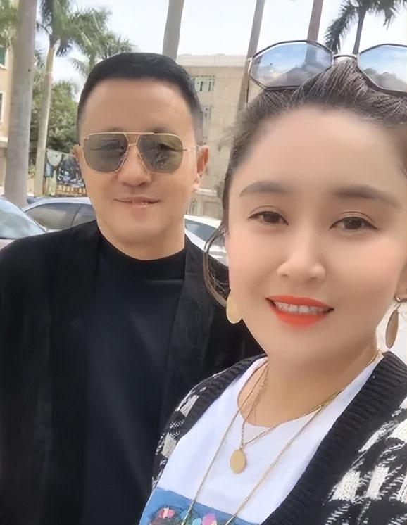 王小宝现在的老婆图片