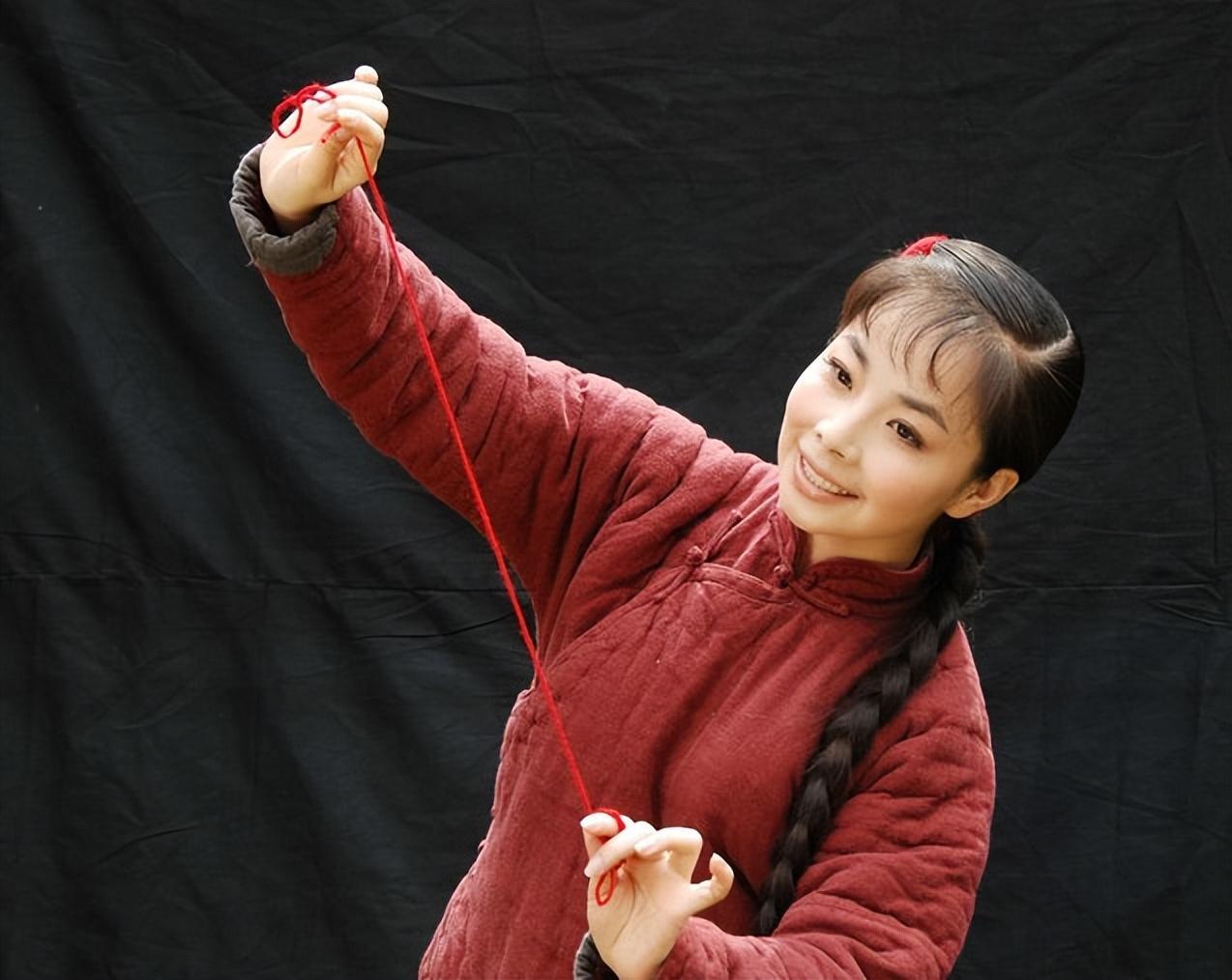 回顾王二妮星光大道走红放弃百万年薪嫁给农村丈夫比谁都清醒