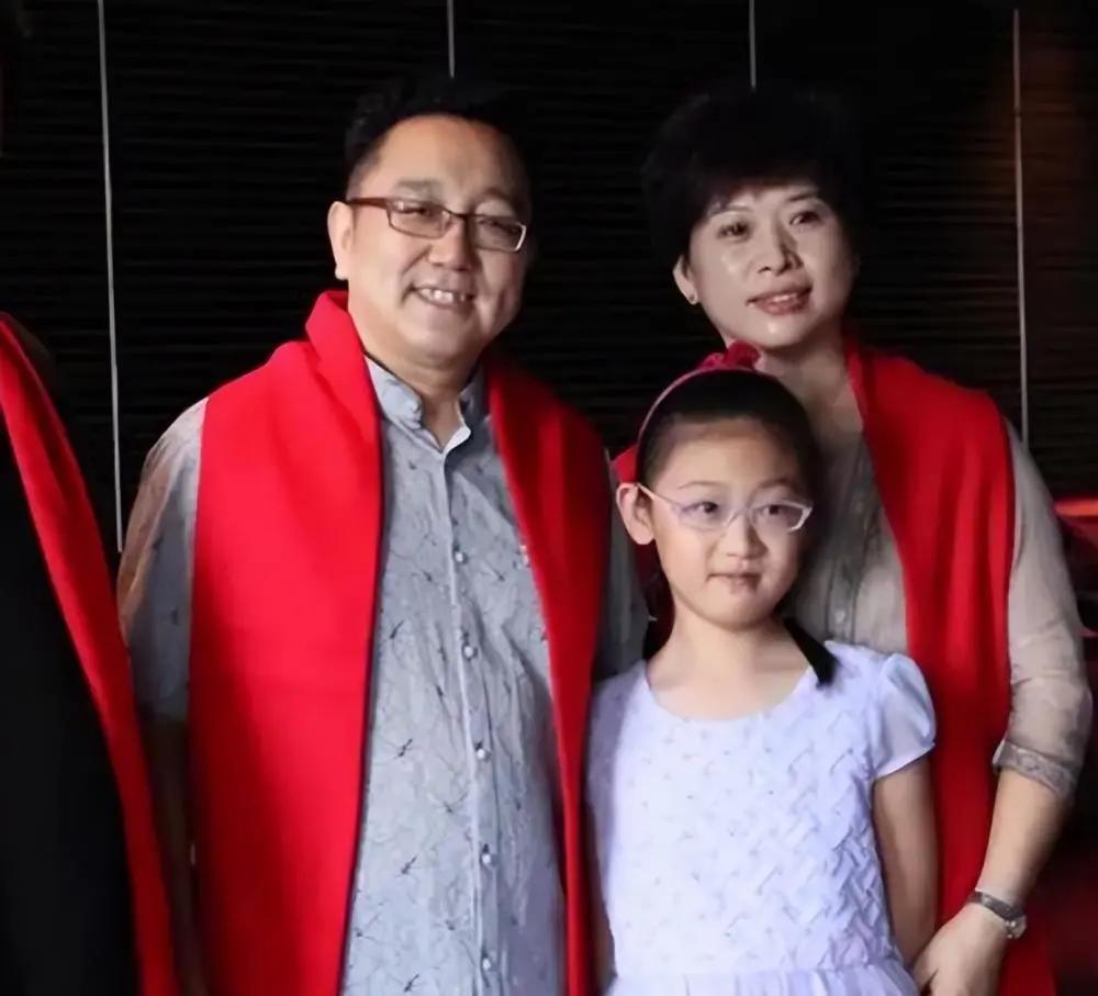 回顾演员句号娶小11岁郭雅丹婚后生一女如今事业有成家庭幸福