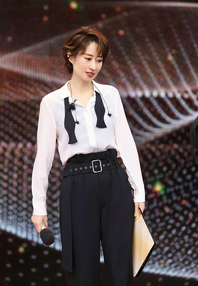 回顾刘敏涛嫁豪门独守空房7年离婚后重返荧屏今女儿成她的骄傲