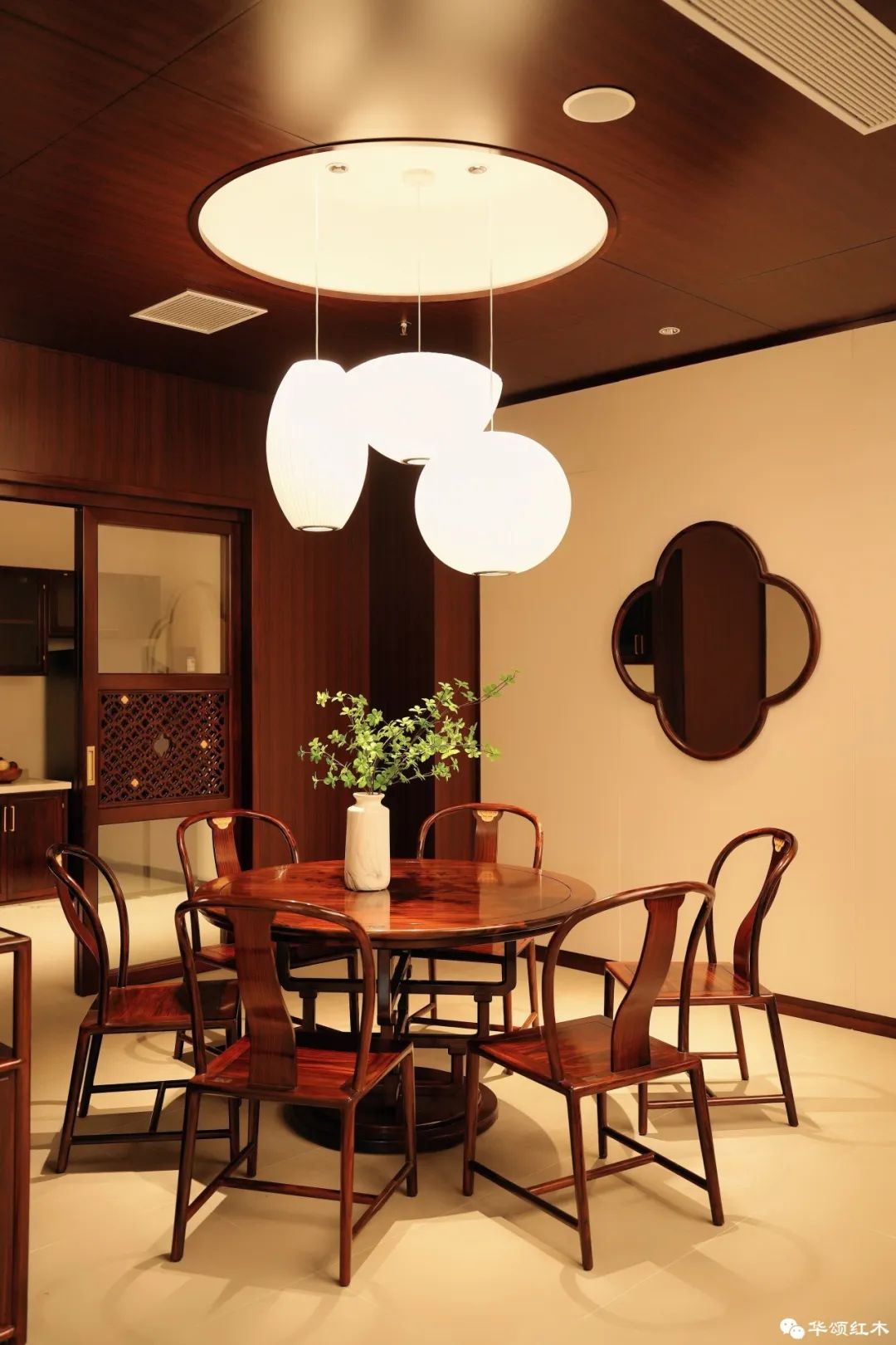 檀·逸弘圆桌系列散发着东方韵味具有大家风范设计灵感源于盛放的海棠
