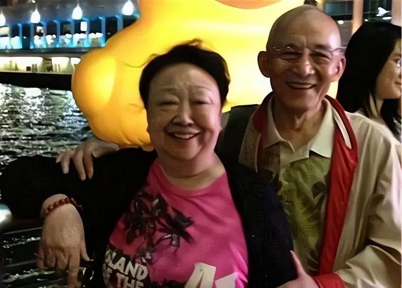 回顾济公游本昌为妻子散尽家财给女儿买车又买房唯独对自己抠