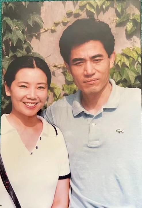 回顾陈宝国做演员40余年曾被失眠困扰如今儿子成了他的心病
