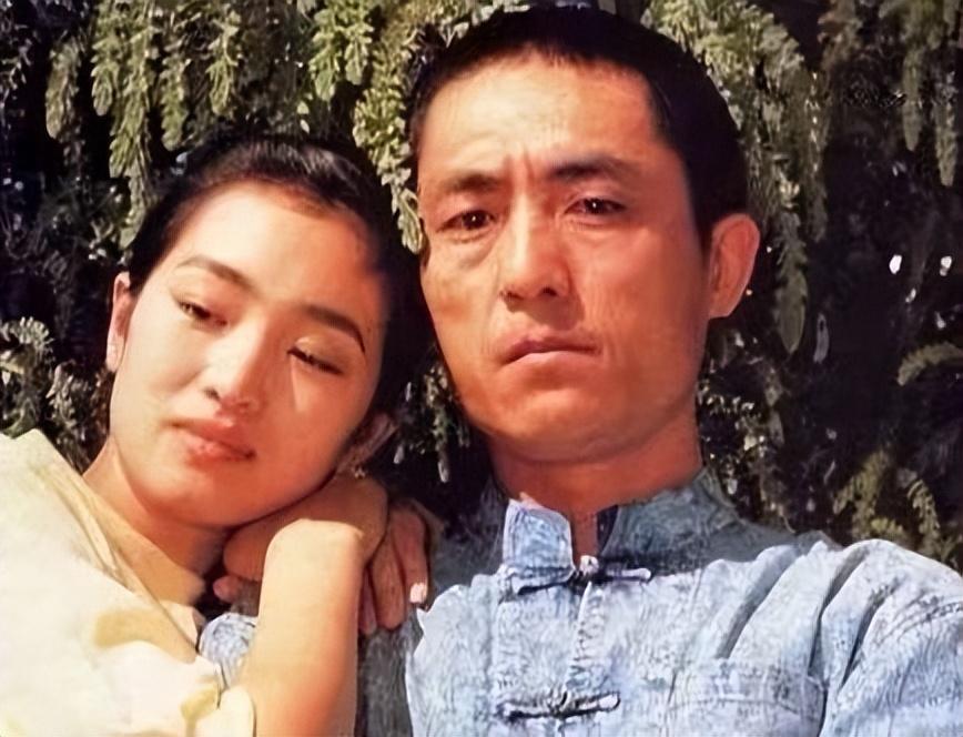 回顾巩俐和张艺谋在一起八年无缘婚姻与大17岁的法国音乐家相爱