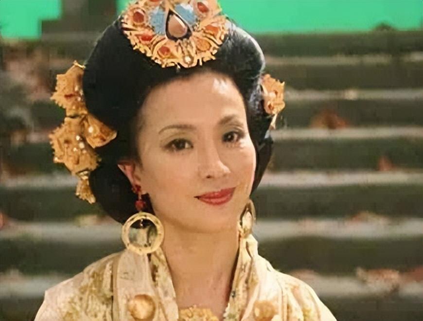 回顾刘亦菲母亲刘晓莉不是一个合格的妻子但我是一个称职的妈妈