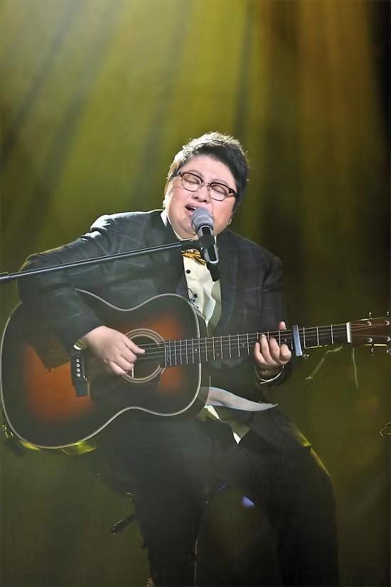 回顾韩红收养280个孩子捐款10亿元善良的背后是原生家庭的破灭