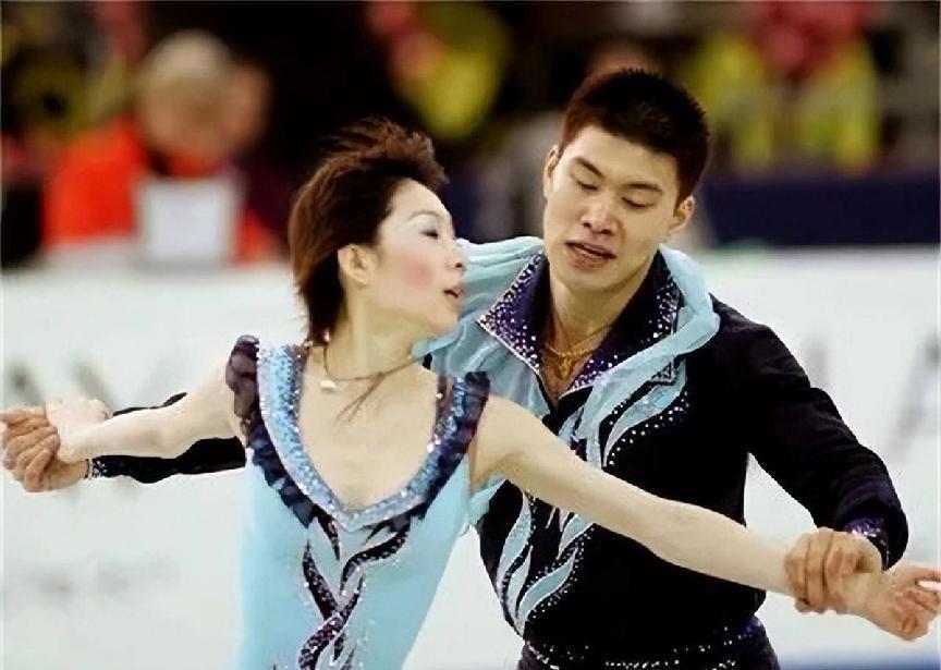 而张昊决定继续在花滑运动场上拼搏,他有了新的搭档,也参加了很多比赛