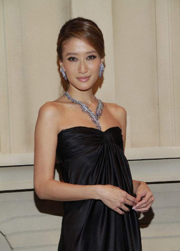 032019年6月,谢婷婷突然在社交网站宣布生女喜讯.