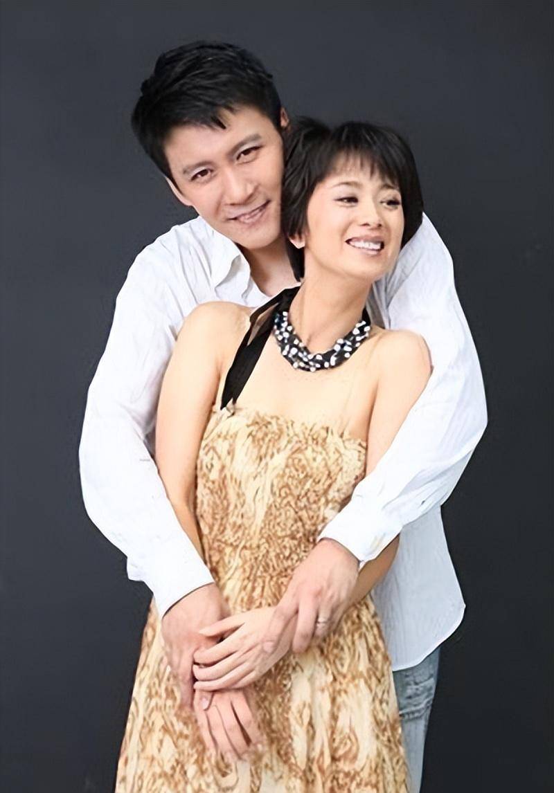 回顾谢润因戏生情嫁给赵峥婚后生一子一家三口其乐融融