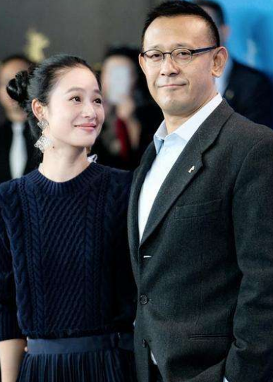 回顾姜文再婚娶小15岁周韵女儿因他抑郁如今成他的心病